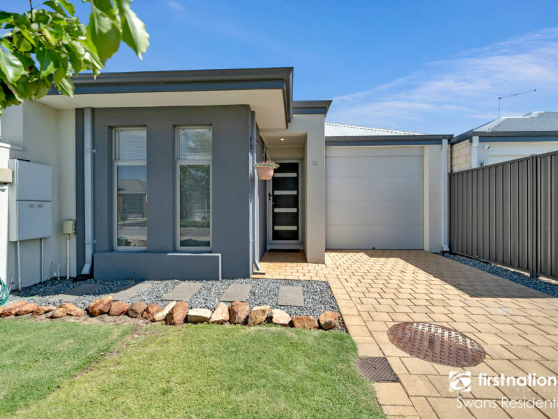 12 Sunnyside Way, AVELEY, WA 6069 AUS