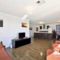 33 Interlaken Loop, ELLENBROOK, WA 6069 AUS