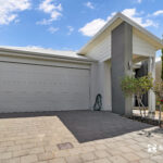 39 Alverda Parade, AVELEY, WA 6069 AUS