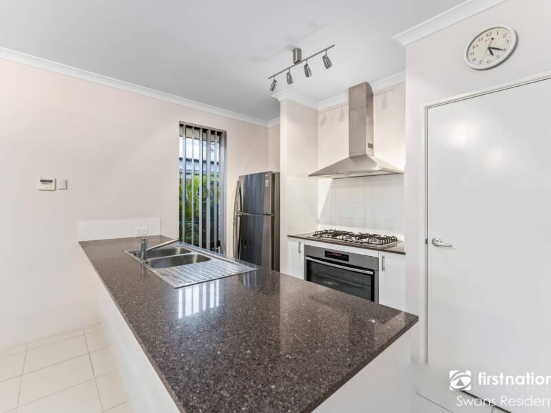 8 Minikin Drive, AVELEY, WA 6069 AUS