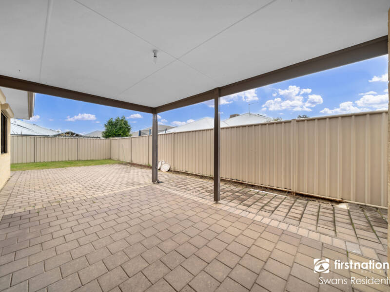 11 Blatina Way, CAVERSHAM, WA 6055 AUS