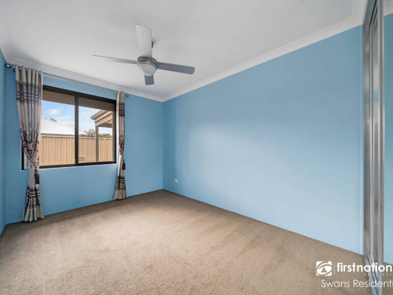 11 Blatina Way, CAVERSHAM, WA 6055 AUS