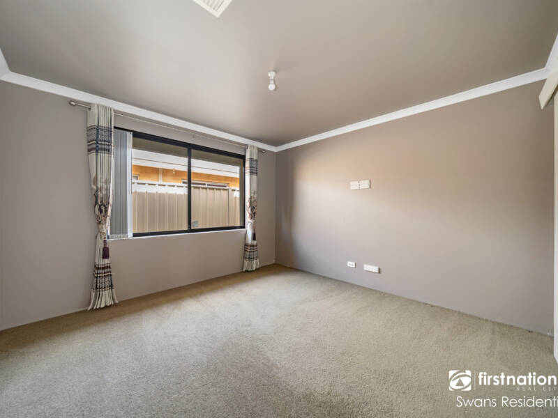 11 Blatina Way, CAVERSHAM, WA 6055 AUS