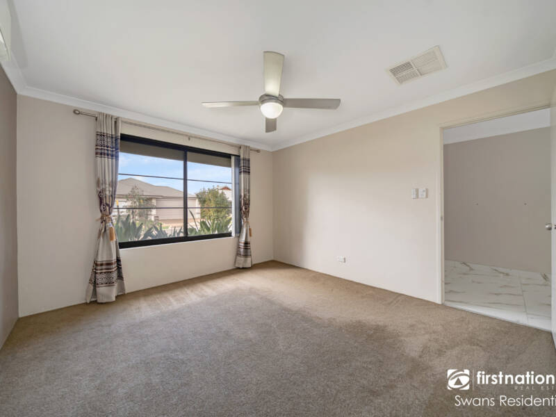 11 Blatina Way, CAVERSHAM, WA 6055 AUS