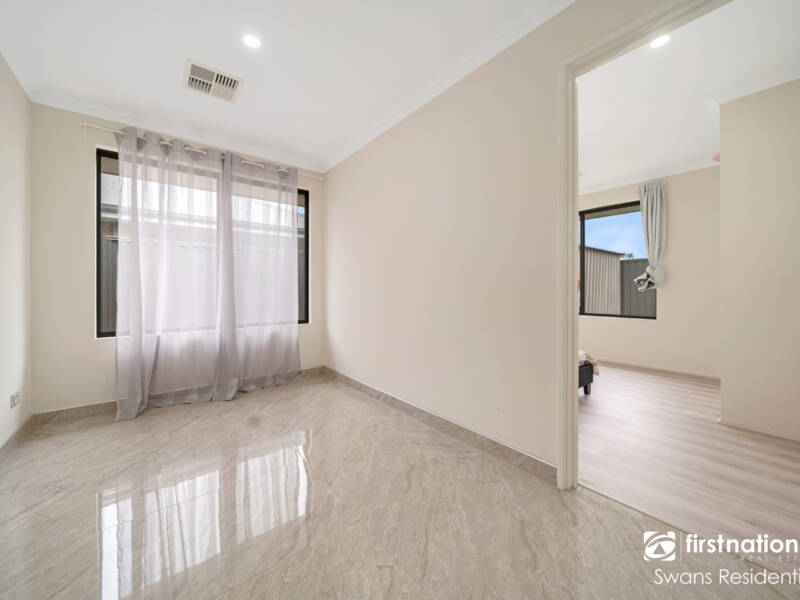 35 Aquinnah Way, WELLARD, WA 6170 AUS