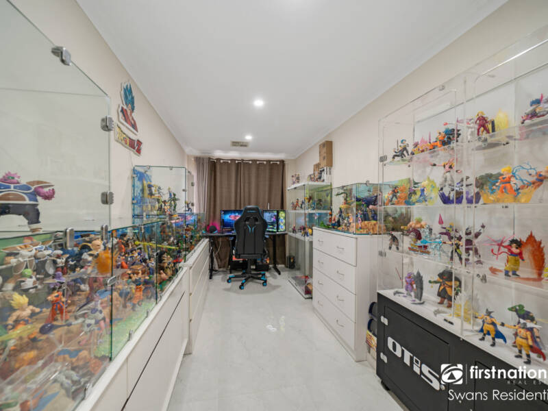 35 Aquinnah Way, WELLARD, WA 6170 AUS
