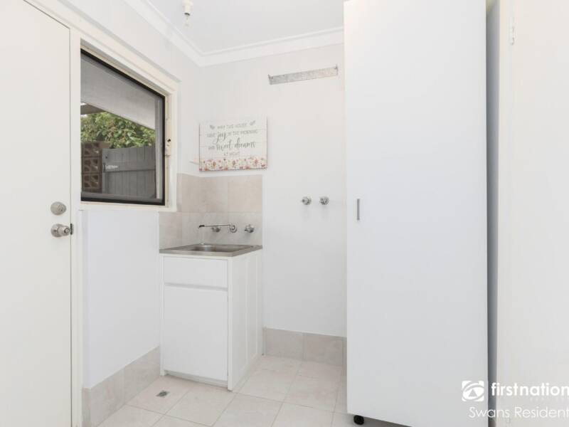 1/34 Eric Street, COMO, WA 6152 AUS