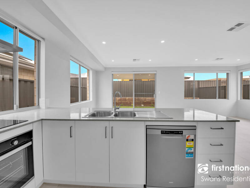 32 Karreen Way, SOUTH GUILDFORD, WA 6055 AUS