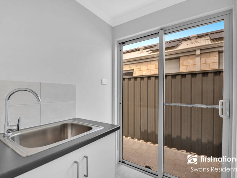 32 Karreen Way, SOUTH GUILDFORD, WA 6055 AUS