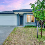 135 Strinesdale Boulevard, AVELEY, WA 6069 AUS