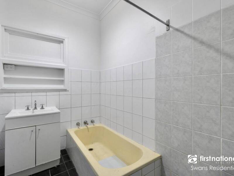 176 Morrison Road, MIDVALE, WA 6056 AUS
