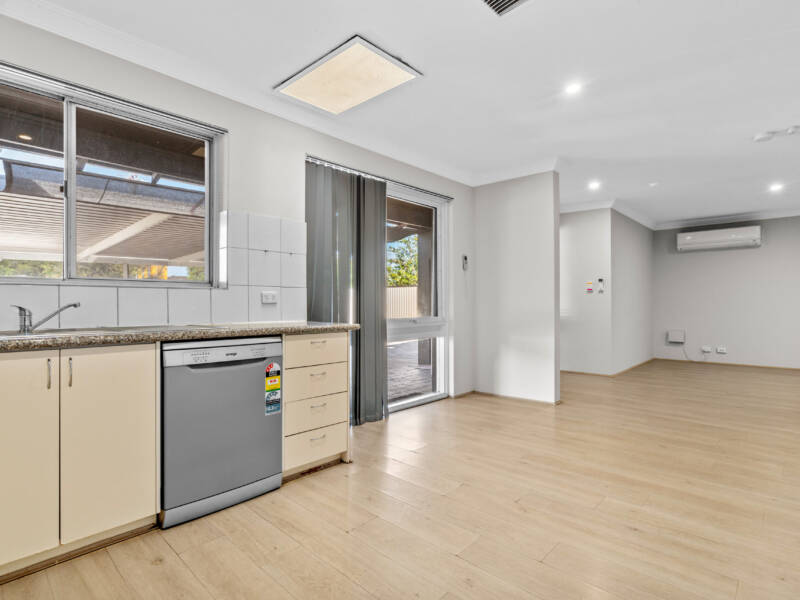 59 Robinson Road, MORLEY, WA 6062 AUS