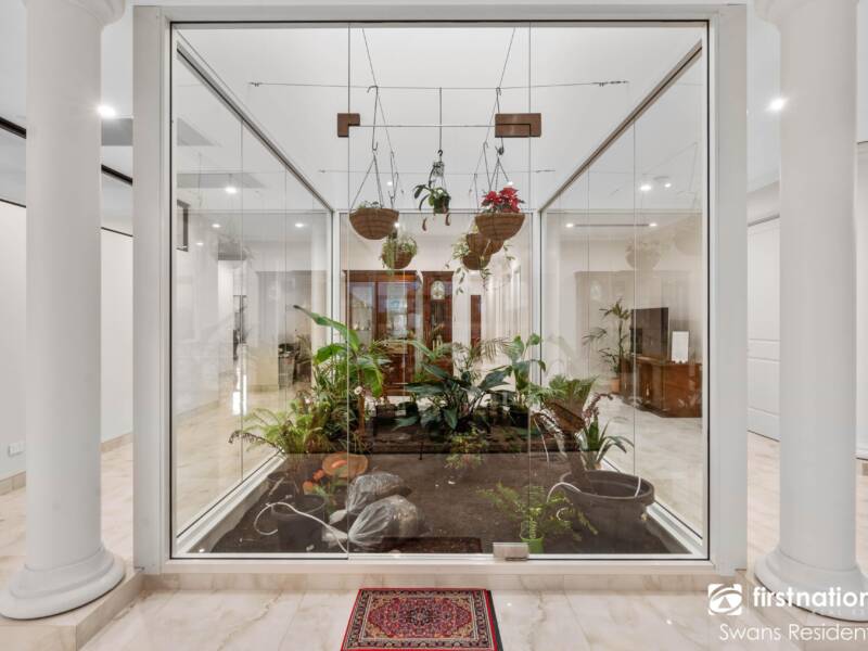 CAVERSHAM, WA 6055 AUS