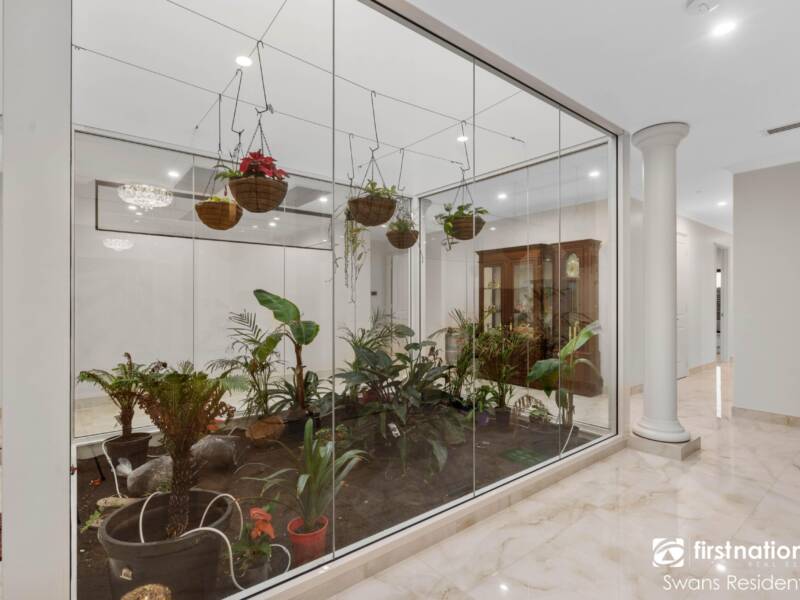CAVERSHAM, WA 6055 AUS