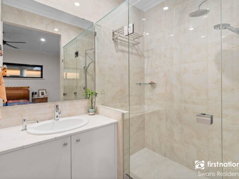 CAVERSHAM, WA 6055 AUS