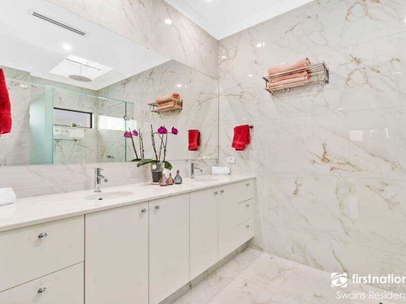 CAVERSHAM, WA 6055 AUS