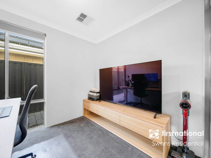 18 Hayeswater Street, AVELEY, WA 6069 AUS