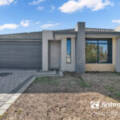 4 Sunnyside Way, AVELEY, WA 6069 AUS
