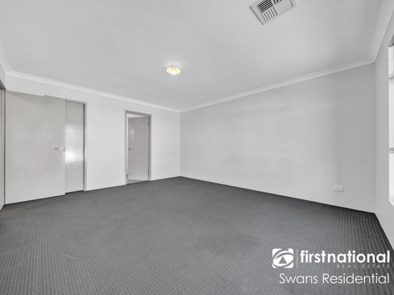 4 Sunnyside Way, AVELEY, WA 6069 AUS