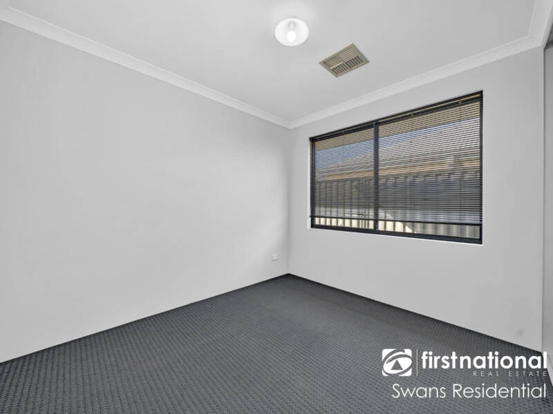 4 Sunnyside Way, AVELEY, WA 6069 AUS