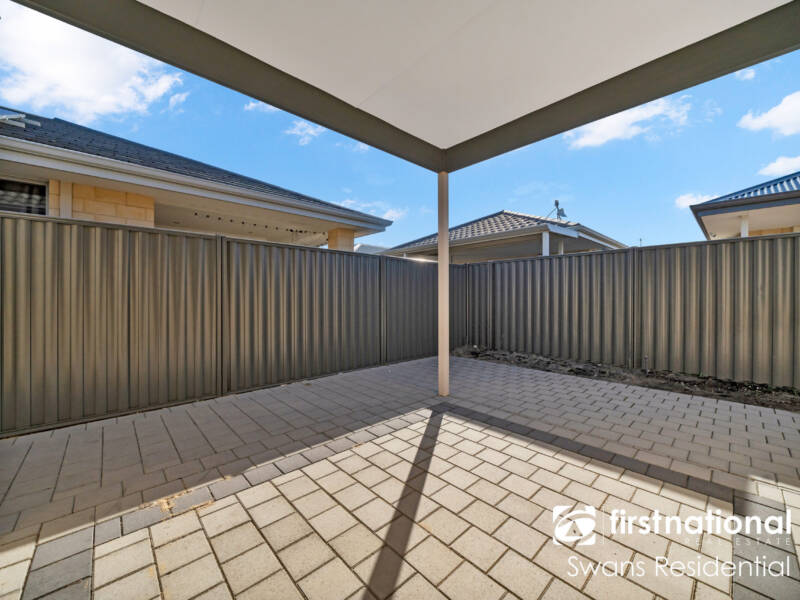 4 Sunnyside Way, AVELEY, WA 6069 AUS