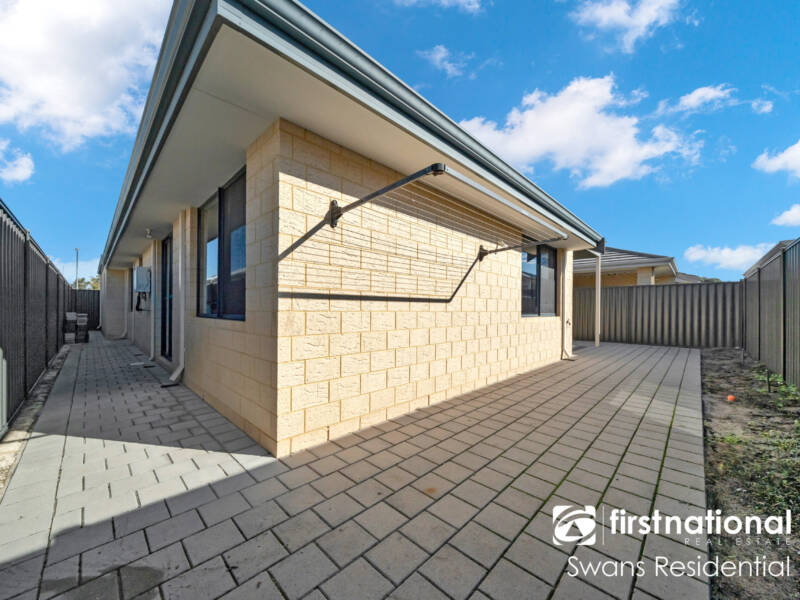 4 Sunnyside Way, AVELEY, WA 6069 AUS