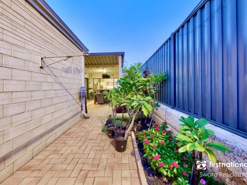AVELEY, WA 6069 AUS