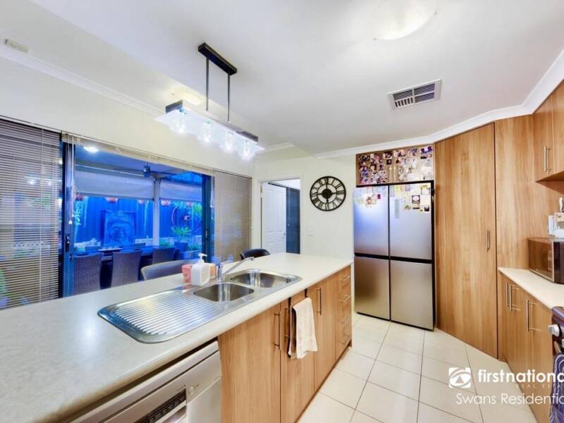 AVELEY, WA 6069 AUS