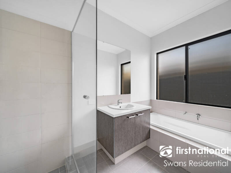 5 Malmaison Way, LANDSDALE, WA 6065 AUS