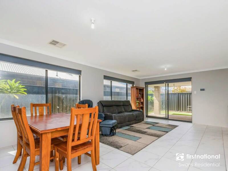 64 Burrows Loop, MIDVALE, WA 6056 AUS