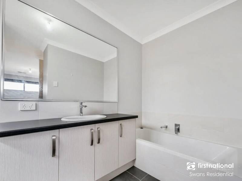 64 Burrows Loop, MIDVALE, WA 6056 AUS