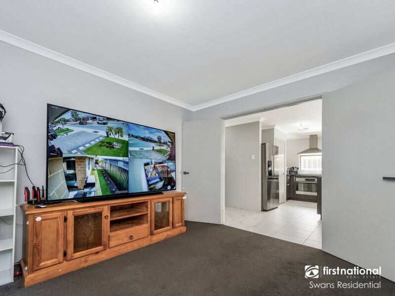 64 Burrows Loop, MIDVALE, WA 6056 AUS