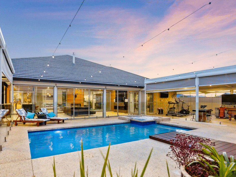 40 Avana Loop, CAVERSHAM, WA 6055 AUS