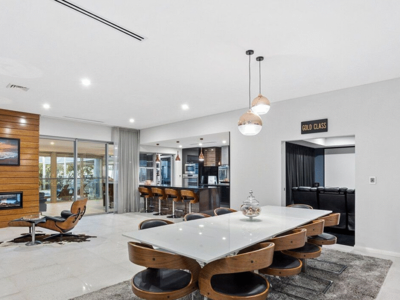40 Avana Loop, CAVERSHAM, WA 6055 AUS