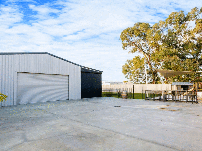 40 Avana Loop, CAVERSHAM, WA 6055 AUS