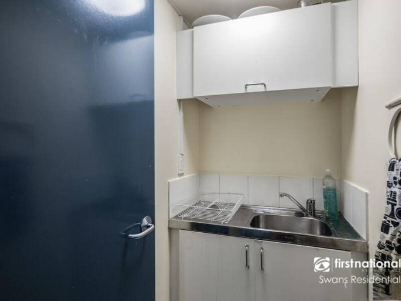 10/76 Canning Highway, VICTORIA PARK, WA 6100 AUS