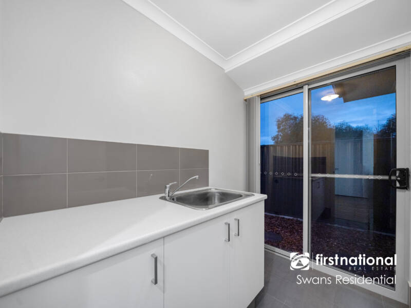 6 Dovestone Road, AVELEY, WA 6069 AUS