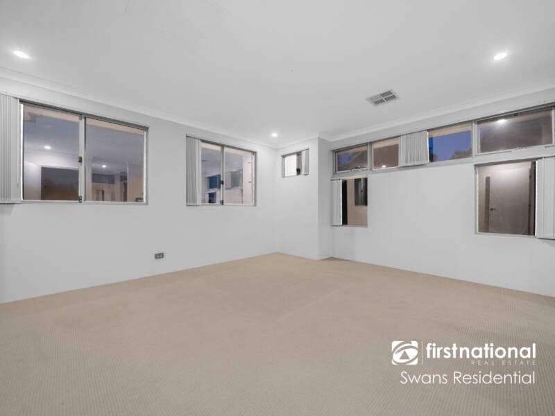 6 Dovestone Road, AVELEY, WA 6069 AUS