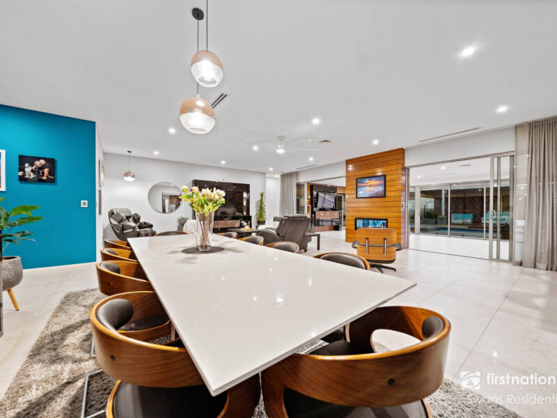 40 Avana Loop, CAVERSHAM, WA 6055 AUS