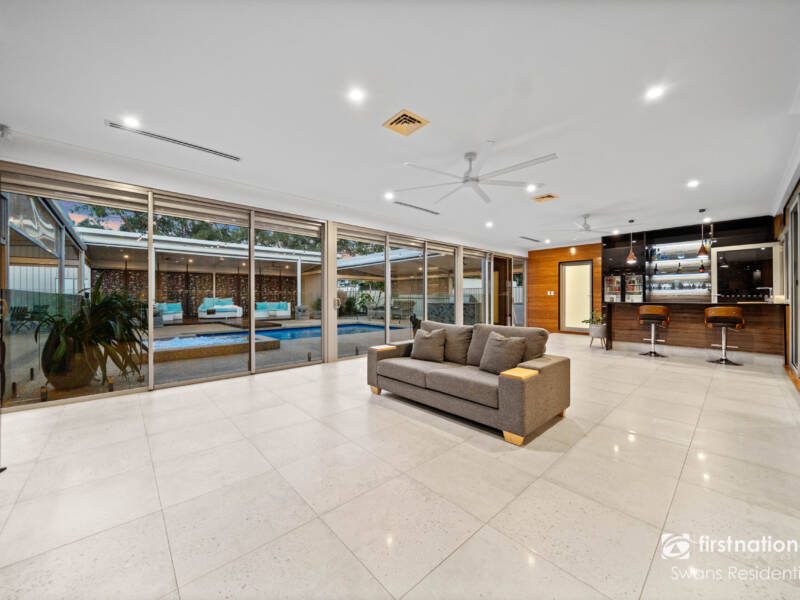 40 Avana Loop, CAVERSHAM, WA 6055 AUS