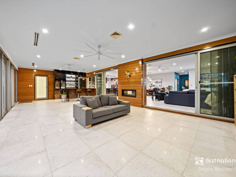 40 Avana Loop, CAVERSHAM, WA 6055 AUS