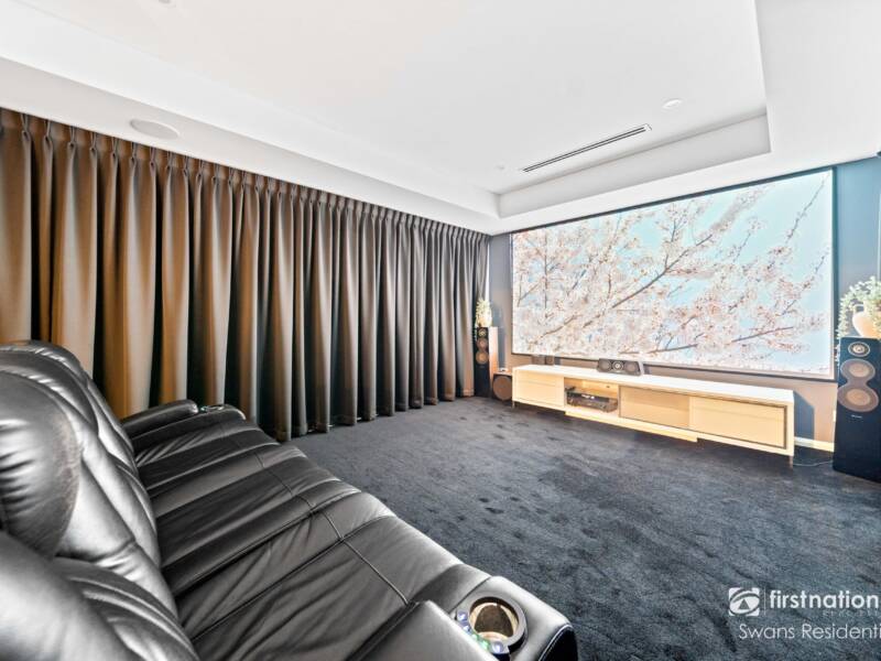 40 Avana Loop, CAVERSHAM, WA 6055 AUS
