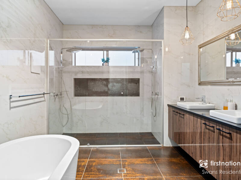 40 Avana Loop, CAVERSHAM, WA 6055 AUS