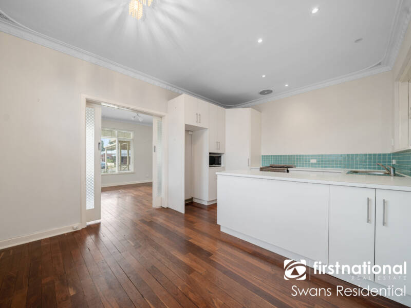 24 Trink Street, CLOVERDALE, WA 6105 AUS