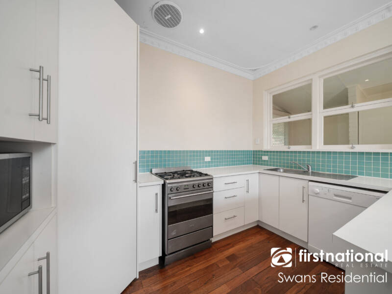 24 Trink Street, CLOVERDALE, WA 6105 AUS
