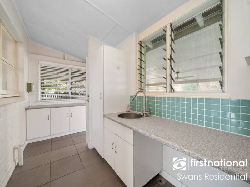 24 Trink Street, CLOVERDALE, WA 6105 AUS