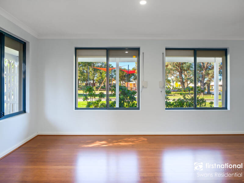 31 Anna Plains Circle, ELLENBROOK, WA 6069 AUS