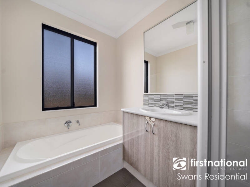 3 GIPPSLAND WAY, ELLENBROOK, WA 6069 AUS