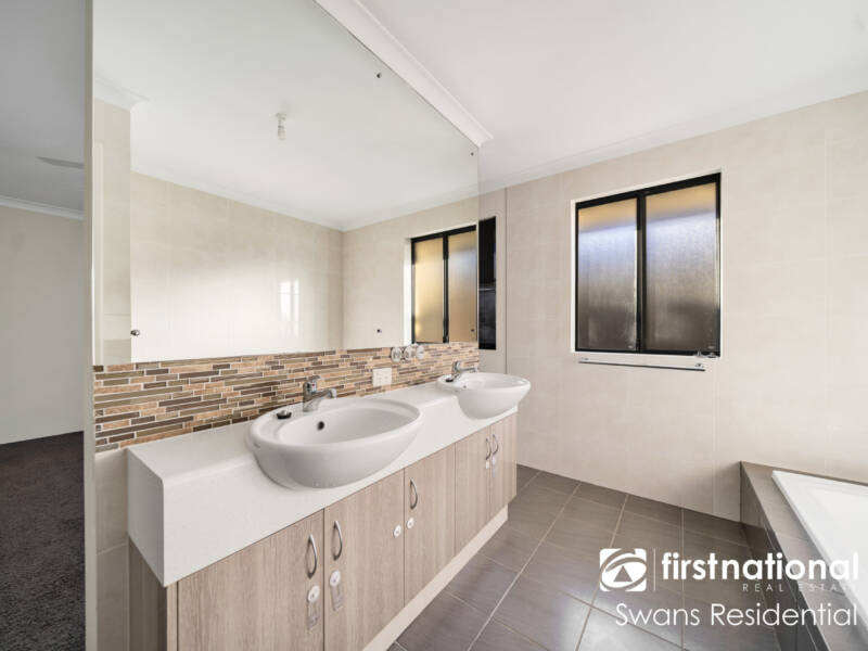 3 GIPPSLAND WAY, ELLENBROOK, WA 6069 AUS