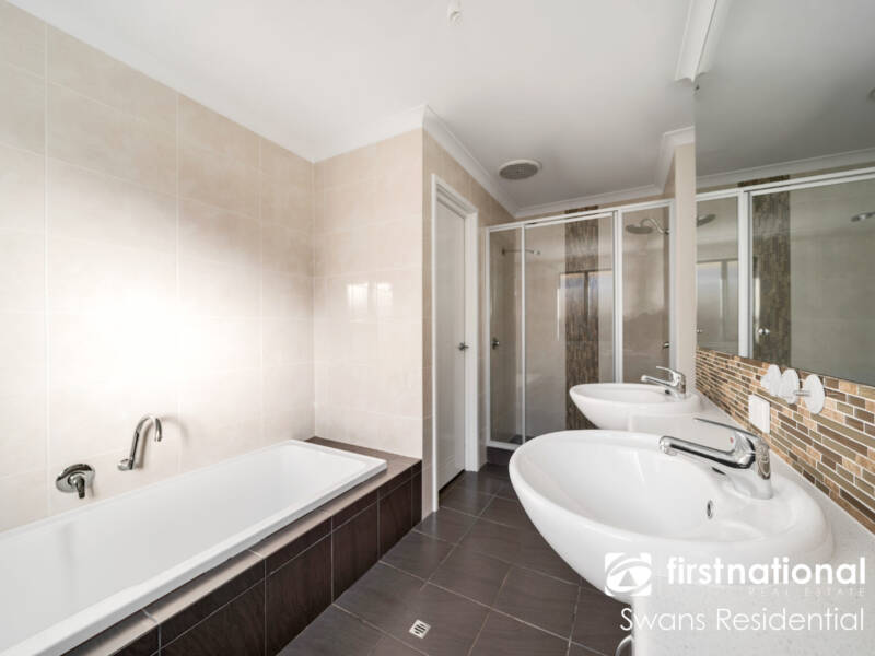 3 GIPPSLAND WAY, ELLENBROOK, WA 6069 AUS